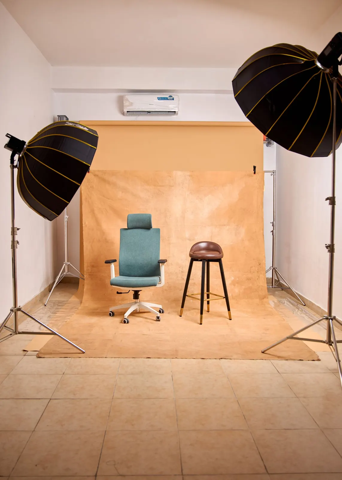 The cyclorama shoot floor set up with lights